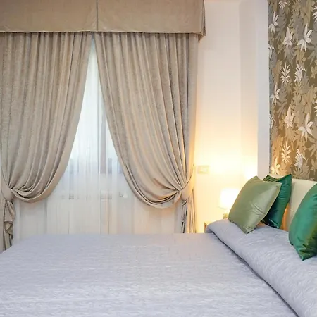 Anagnina Urban Luminoso Con Balcone Metro A * Řím