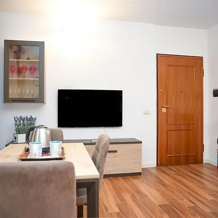 Anagnina Urban Luminoso Con Balcone Metro A *