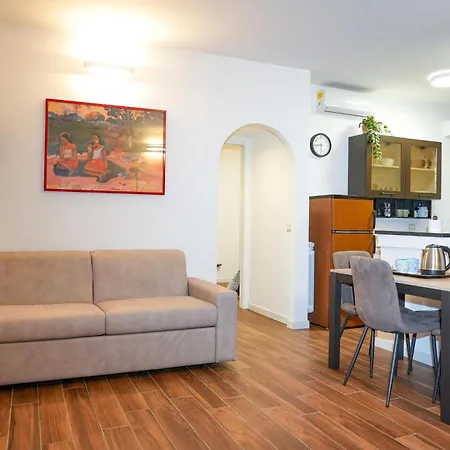 Anagnina Urban Apartment